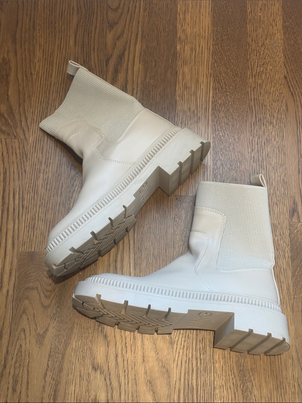 Mango Cream Ribbed Slip-On Lug Sole Ankle Boots